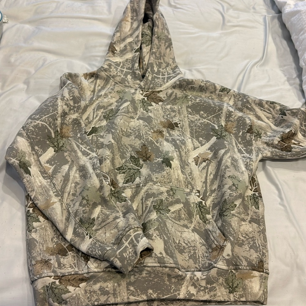 Viral Abercrombie camo hoodie